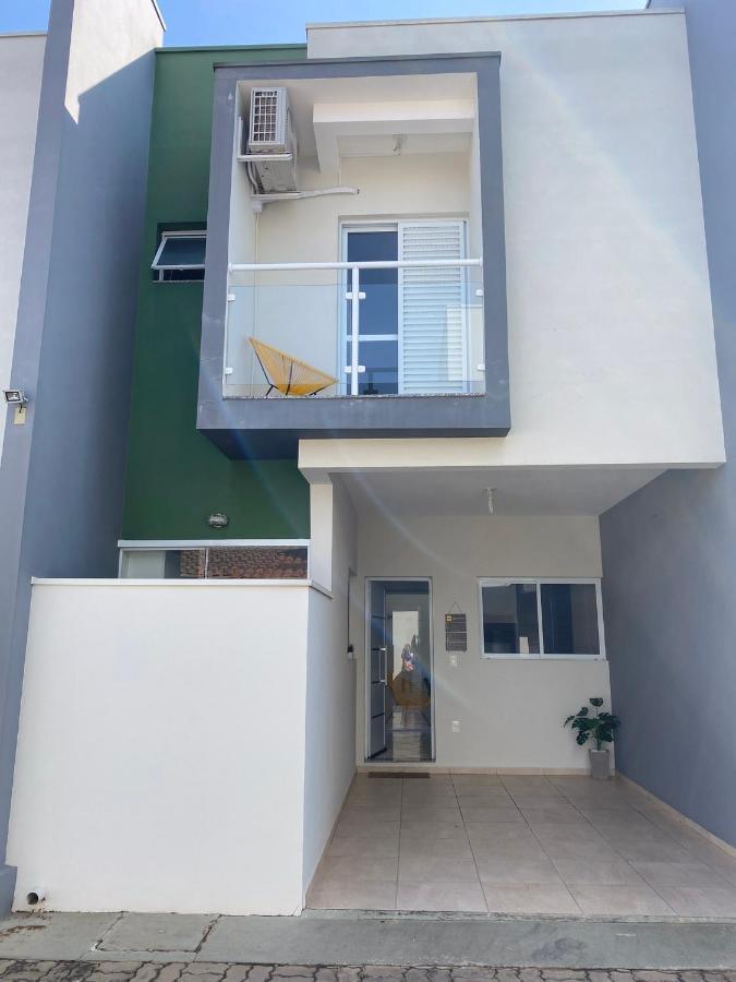 בויטובה Loft Villa - Com Ar Condicionado No Centro Da Cidade מראה חיצוני תמונה